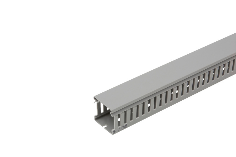 Verdrahtungskanal VKW Standard 40x40 mm mit Sollbruchstellen an den Stegen