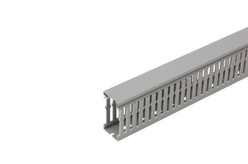Verdrahtungskanal VKW Standard 60x30 mm mit Sollbruchstellen an den Stegen