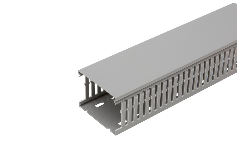 Verdrahtungskanal VKW Standard 60x80 mm mit Sollbruchstellen an den Stegen
