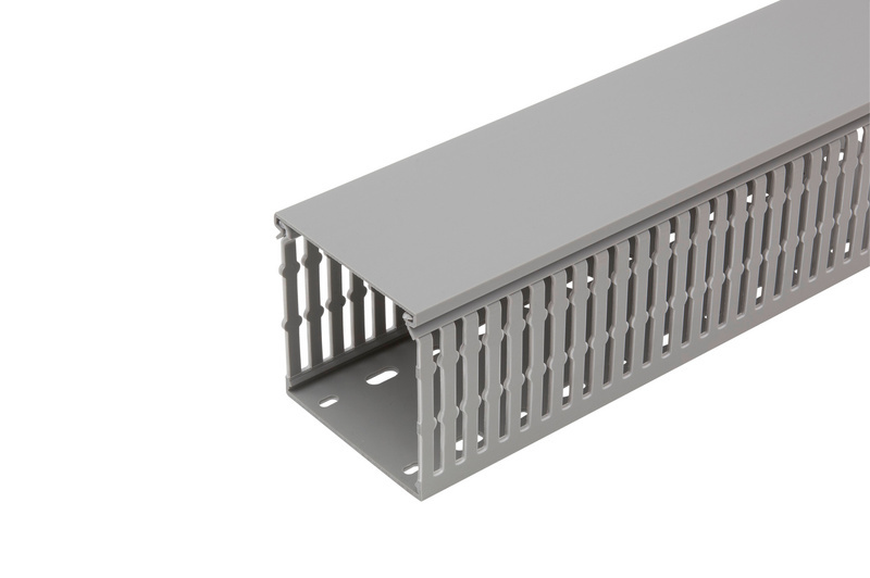 Verdrahtungskanal VKW Standard 80x80 mm mit Sollbruchstellen an den Stegen