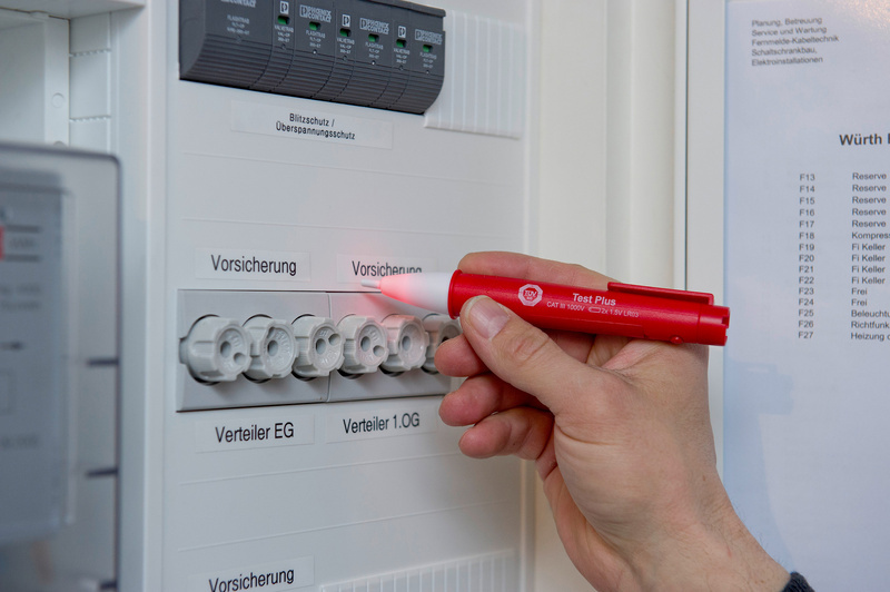 Spannungsprüfer Test Plus PRUEF-BERUEHRUNGSLOS