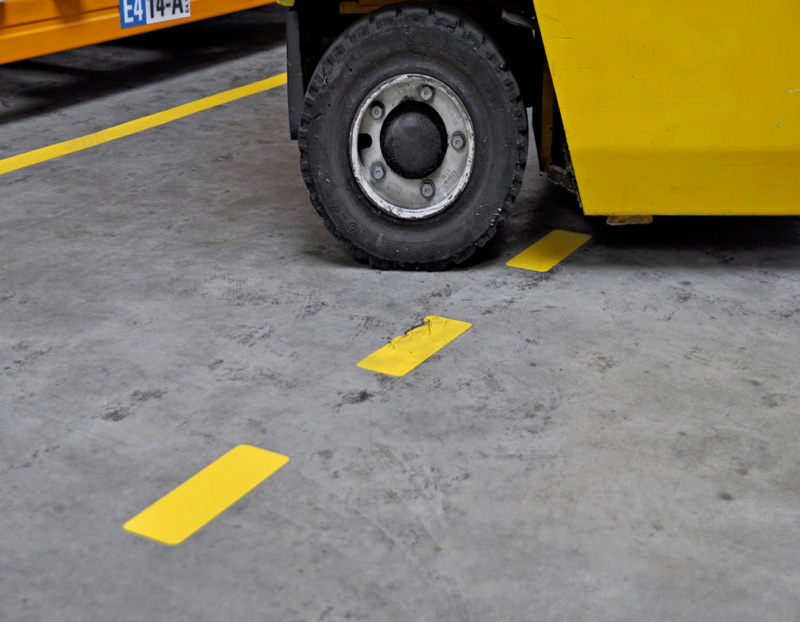 Bodenmarkierungsstreifen auf Rolle 100 x 50 mm x 10 m