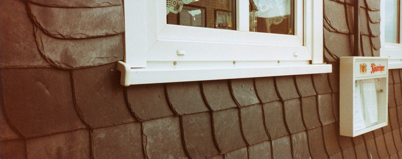 Fensterbankschraube Blechschraubengewinde, Edelstahl A2, lackiert